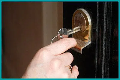 Top Locksmith Services Riverside, CA 909-346-2700 - 7-door-unlock